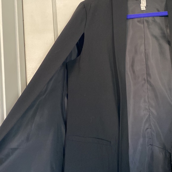 MURAL black cape jacket size M - Picture 2 of 4